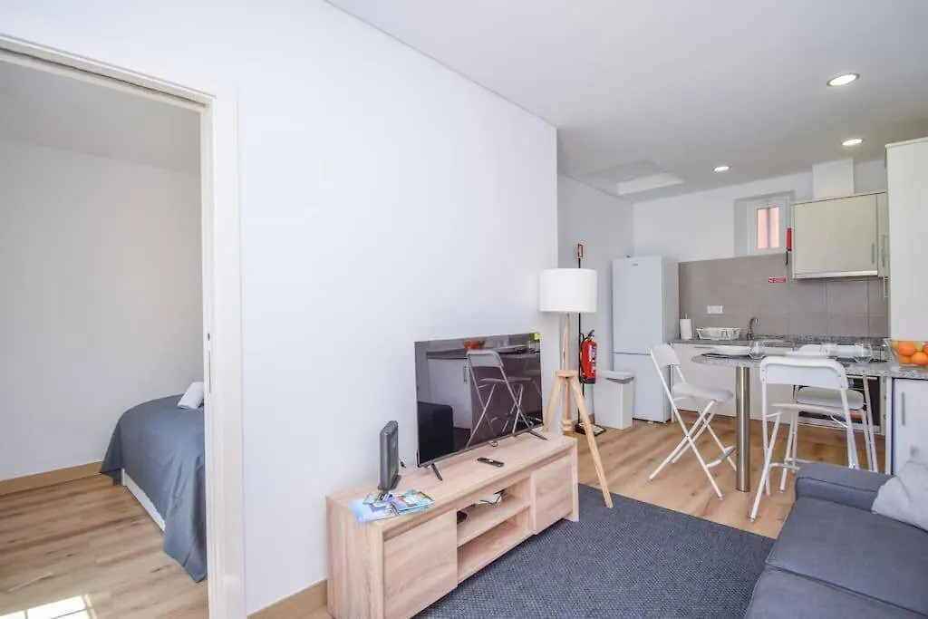 Charmoso Apartamento Com 1 Quarto - 10 Minutos Da Praia Parede